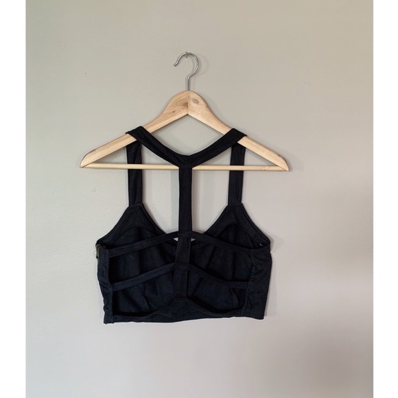 Brandy Melville | Crop Top - Picture 2 of 2